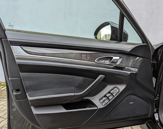 Porsche Panamera cena 155000 przebieg: 129000, rok produkcji 2014 z Gdynia małe 326